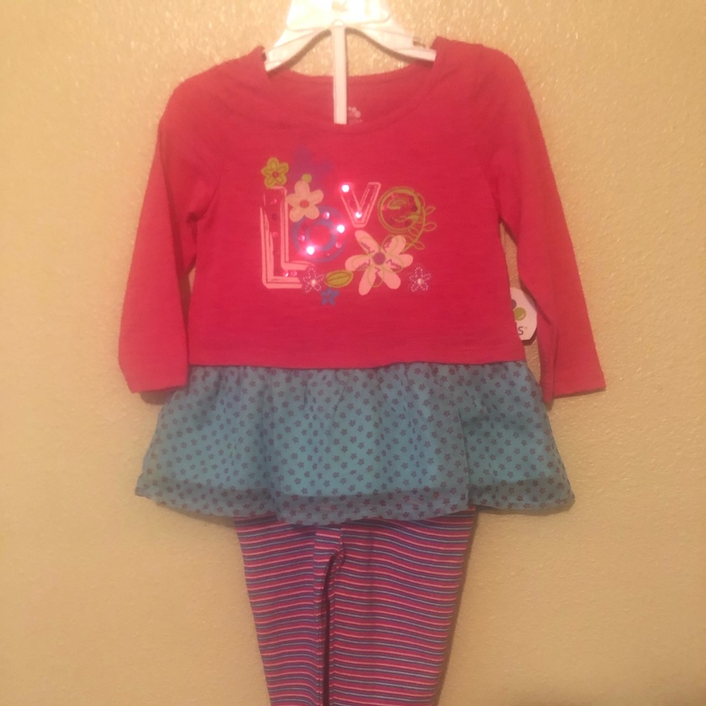 Adorable floral 2 piece